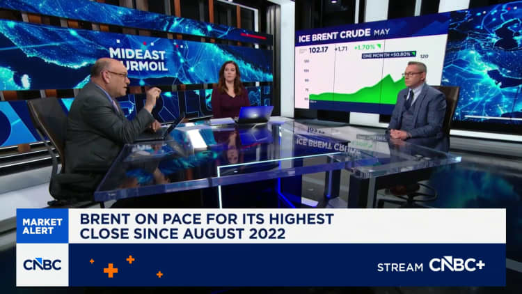 U.S. oil tops 0 as Trump threatens strikes on Iran crude facilities