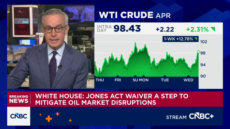 Trump waives U.S. shipping law to steady oil market