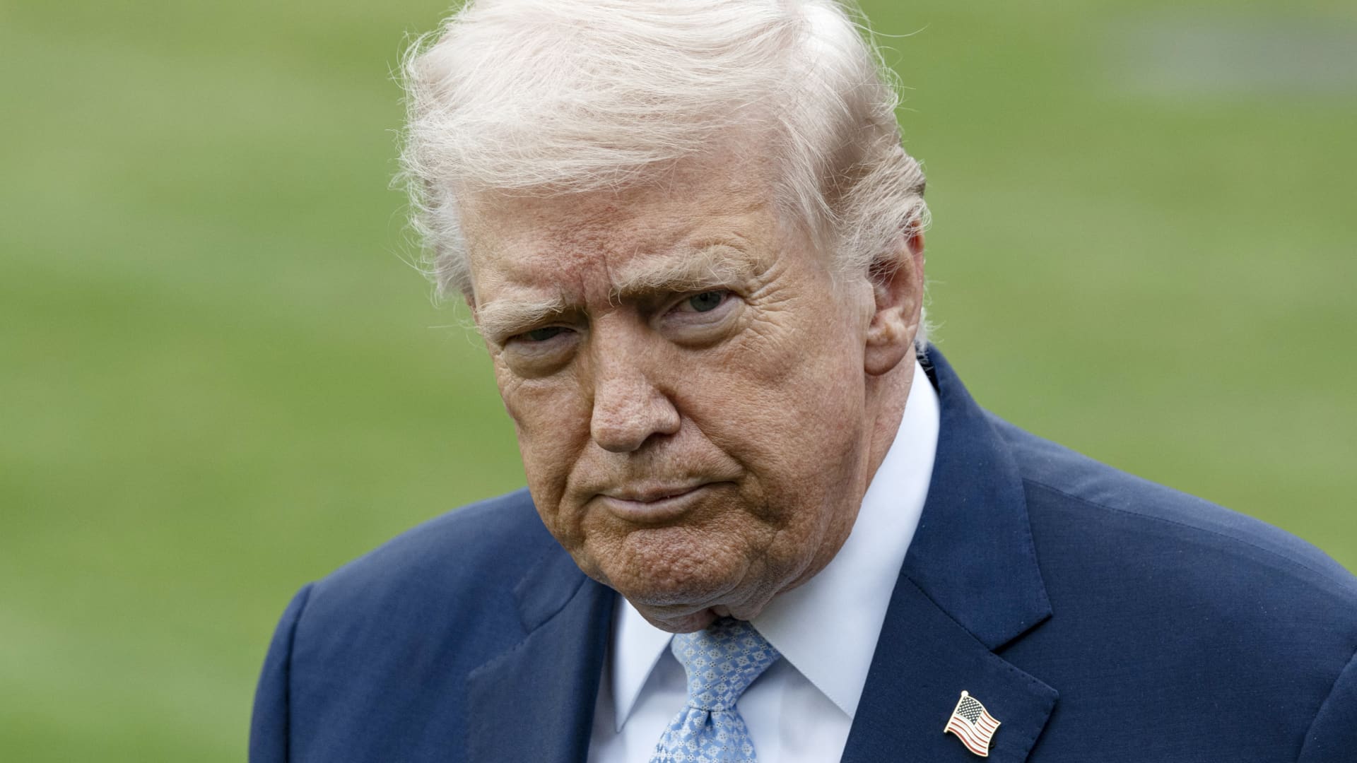 5 things to know before the market opens Monday