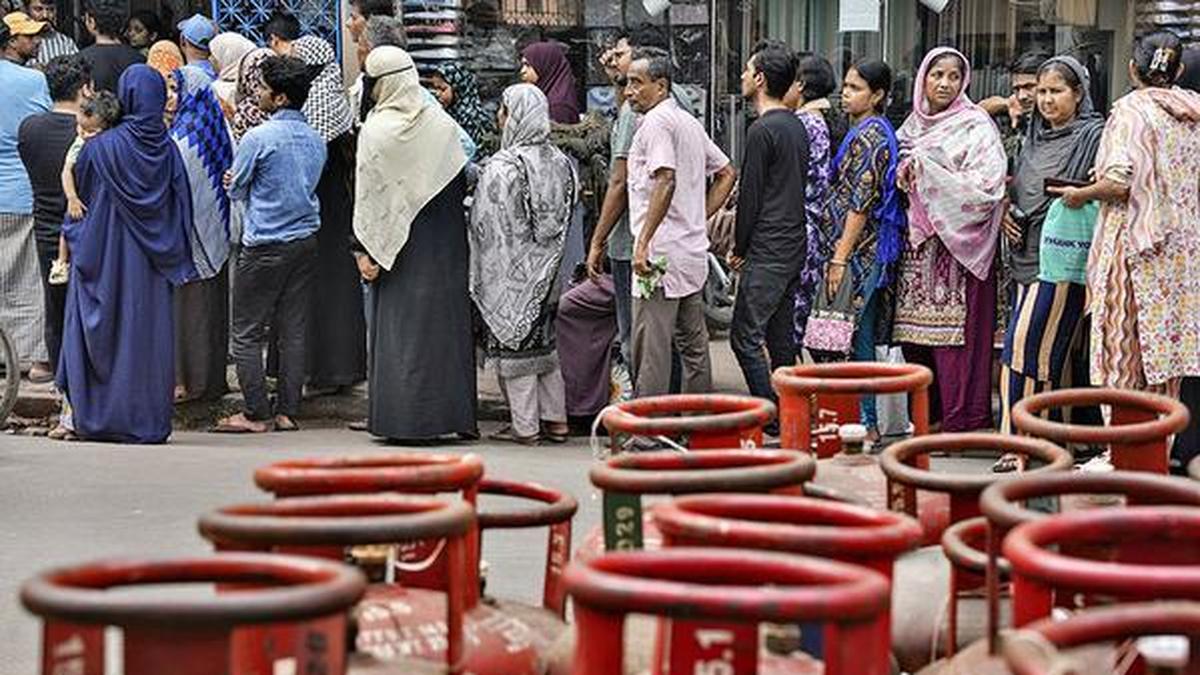 LPG and oil crisis LIVE: Oil drops after U.S. issues license for countries to buy Russian oil for 30 days