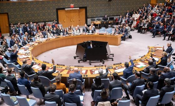 Security Council adopts Gulf-backed resolution condemning Iran attacks; Russia bid fails
