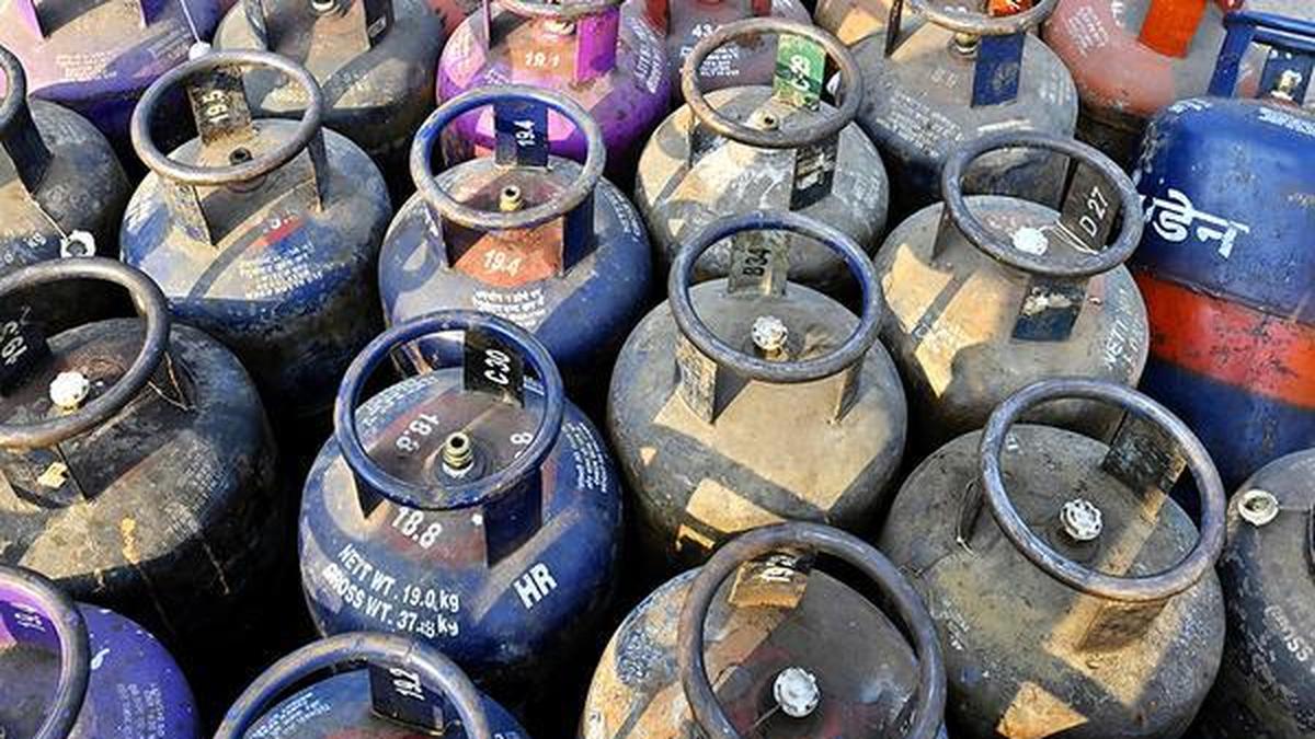 LPG crisis updates LIVE: Attempts on to control LPG crisis, says Union Minister Suresh Gopi