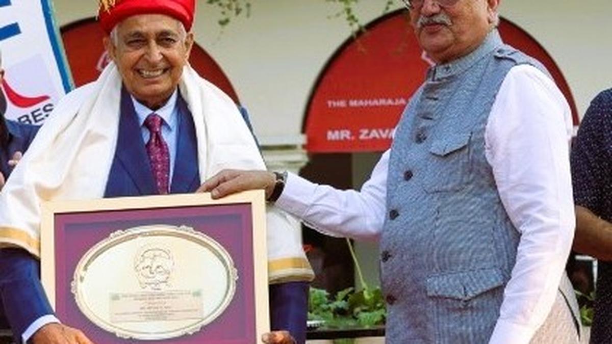 RWITC felicitates veteran trainer Imtiaz Sait