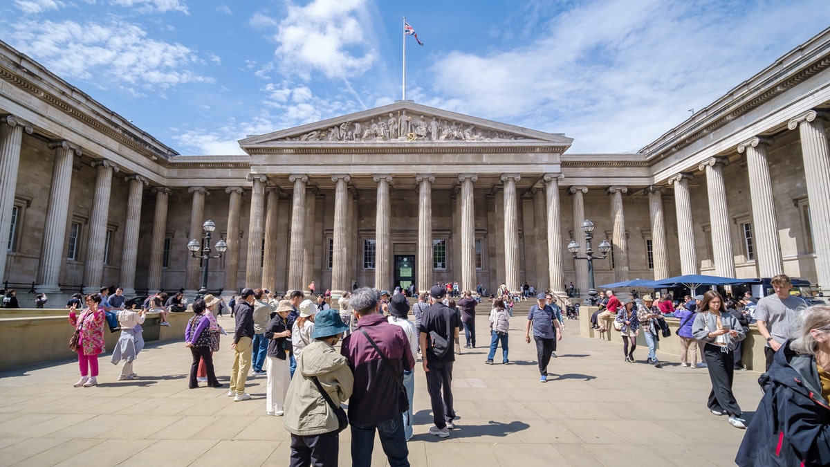 New museum fees for foreign visitors mulled in UK following France’s Louvre move