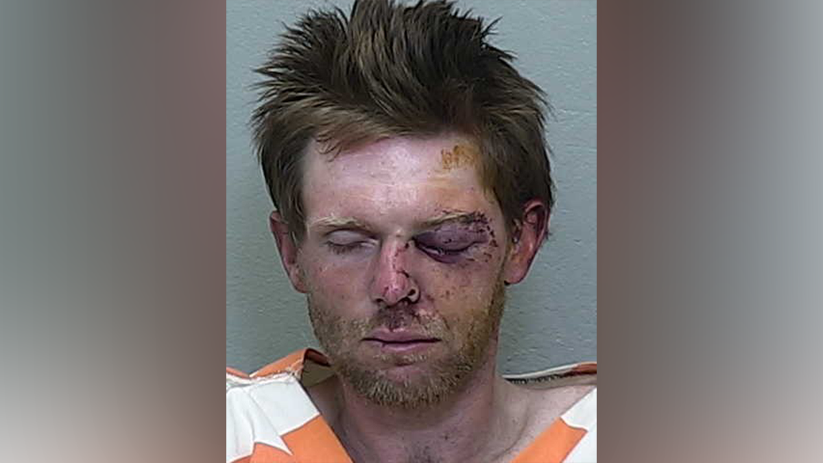 MMA-trained teen subdues ax-wielding suspect at Florida car wash caught on video