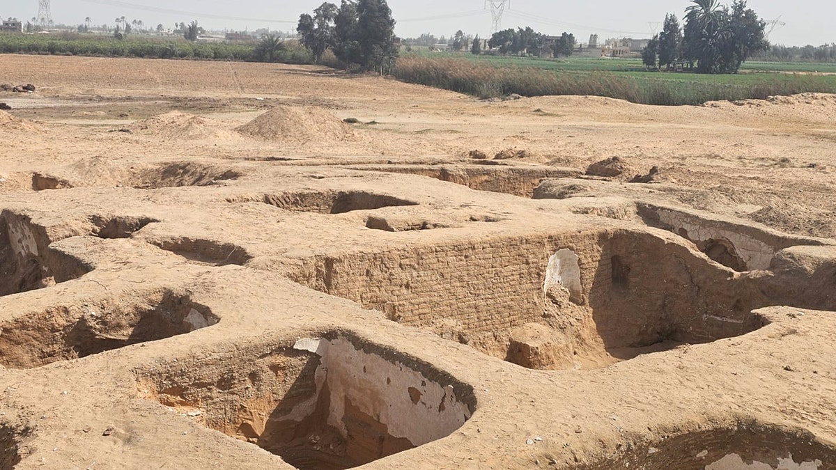 Egyptian archaeologists uncover 5th-century Coptic monastic site in Beheira area
