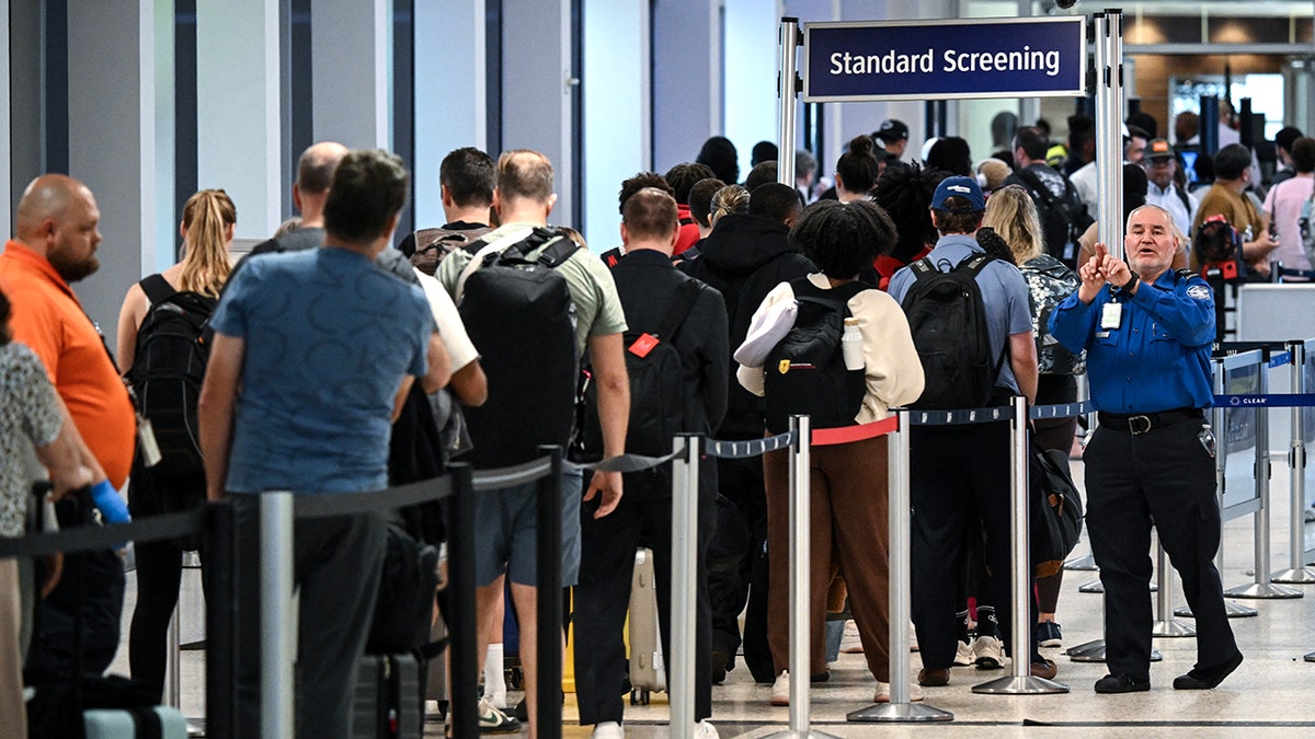 Houston man hands out free vodka shots during four-hour TSA line wait at airport