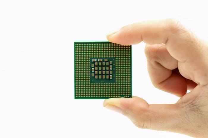 Taiwan Semiconductor Controls 72% of the Global Chip Market, and the Stock Could Surge in 2026
