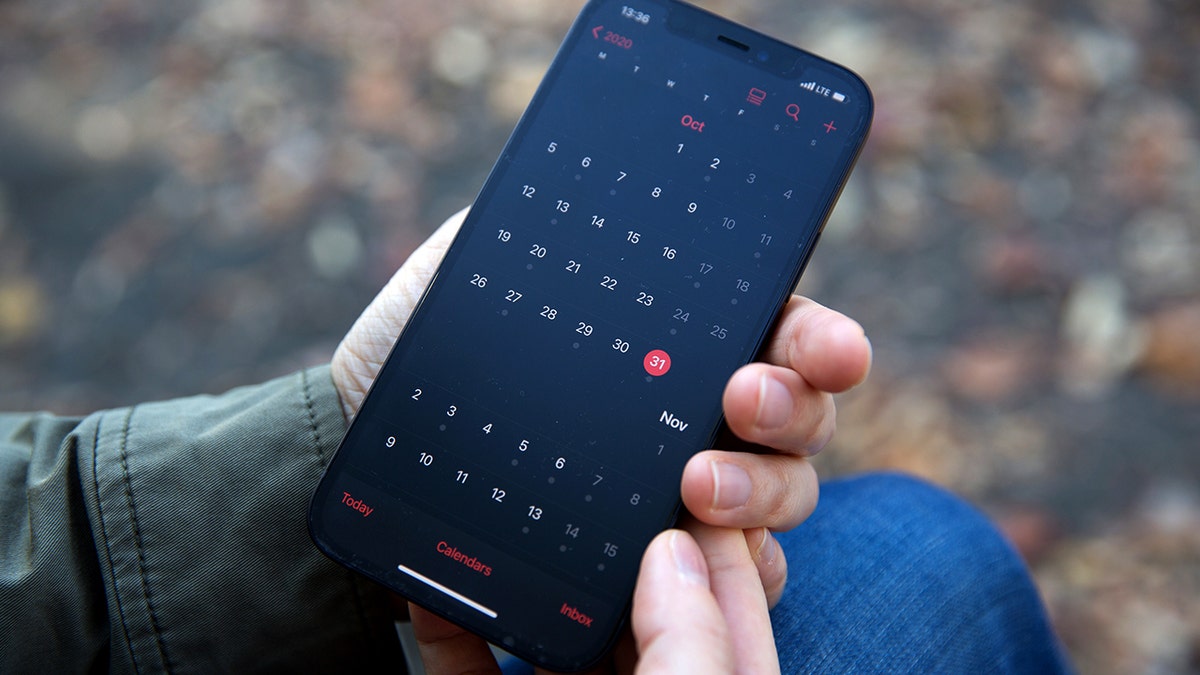 iPhone calendar scam: How to stop fake alerts