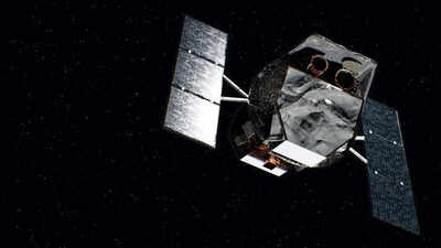 Is a NASA spacecraft falling toward Earth? What is the plan to rescue |