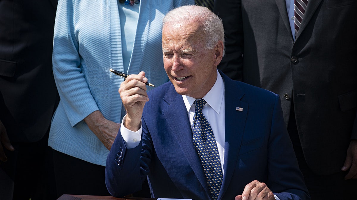 DOJ signals it’s digging into Biden autopen use despite reports probe fizzled