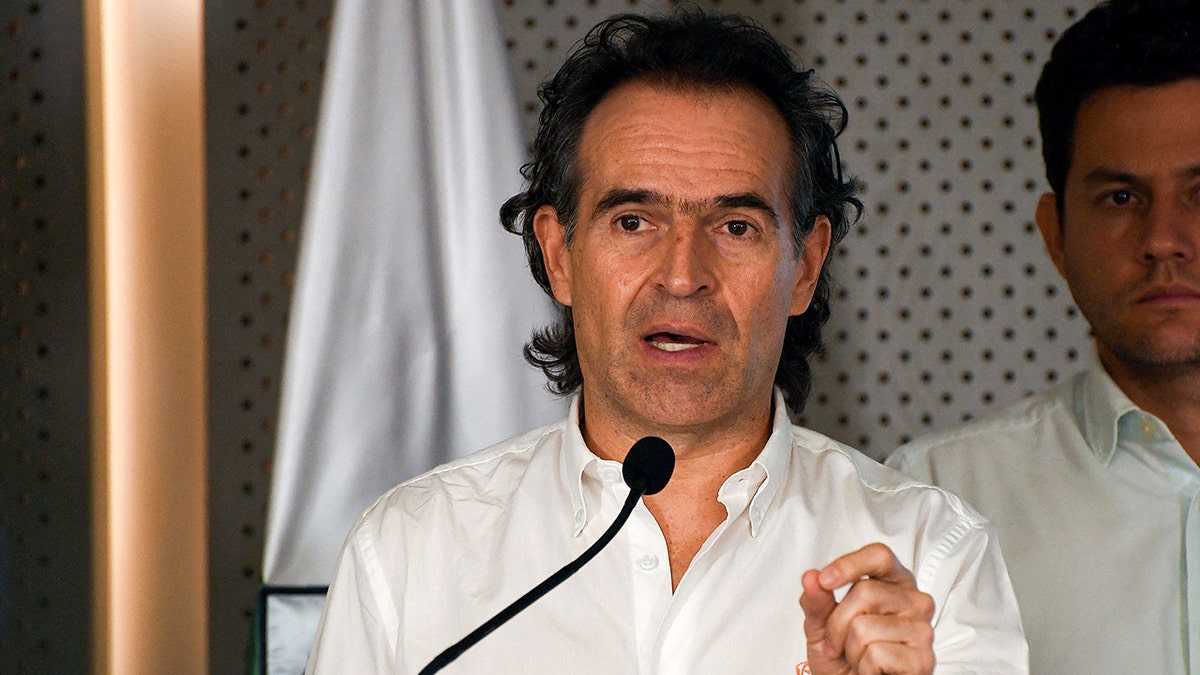 Colombia mayor says body found in search for US citizen and flight attendant