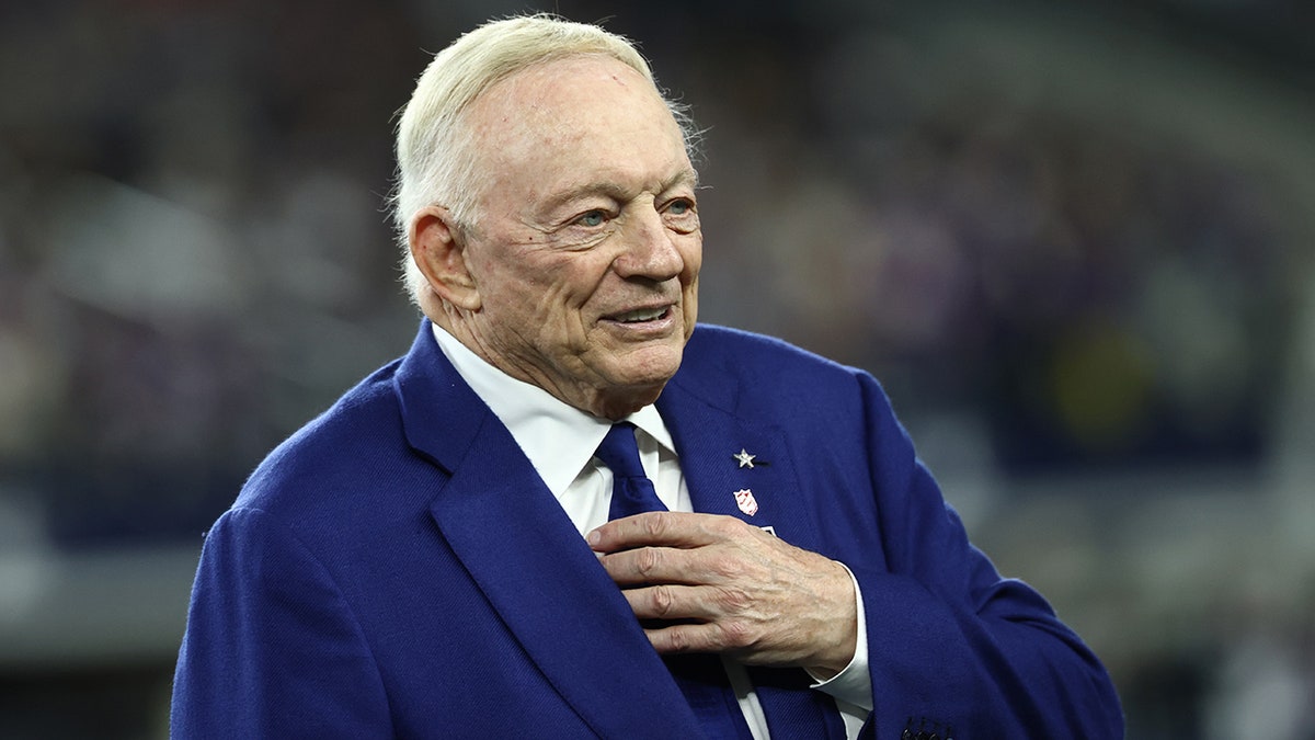 Jerry Jones highlights Cowboys’ defensive upgrades after last season