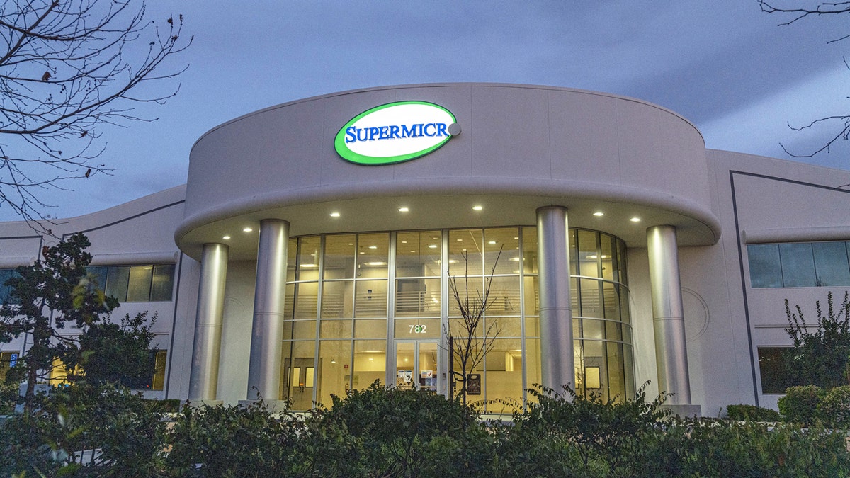 Supermicro executives charged in .5B AI smuggling scheme to China