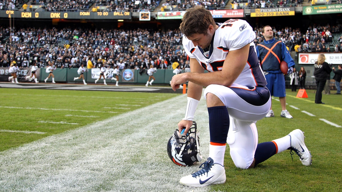 Tebow urges Congress to fight child trafficking, abuse in emotional plea