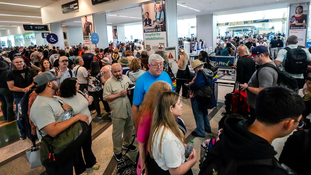 Airports launch donation drives to support unpaid TSA officers nationwide