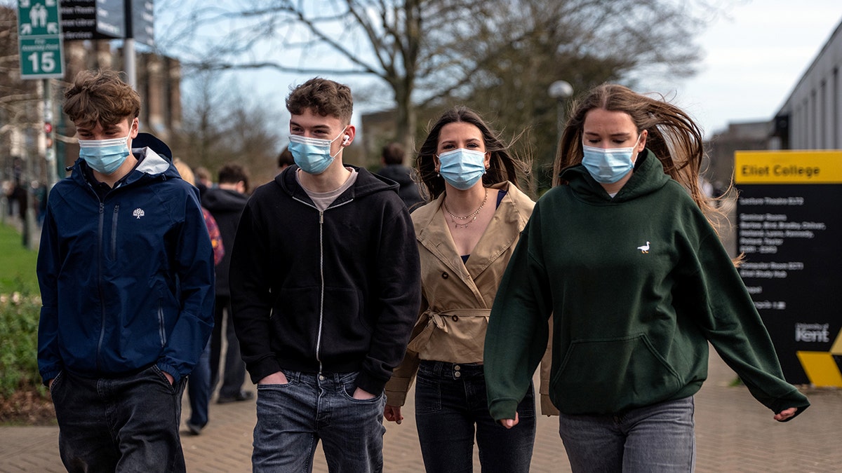 College students demand shutdown amid meningitis outbreak