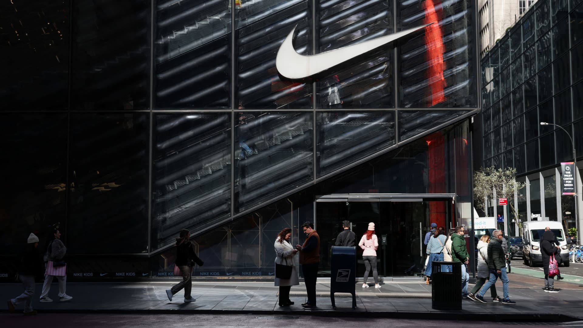 Nike cuts 1,400 roles in second round of layoffs this year