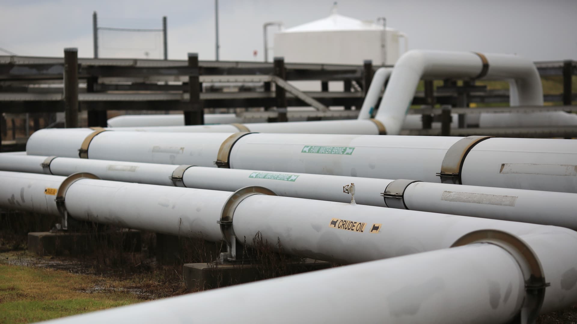 U.S. crude on Thursday did something it’s never done before as Iran war continues