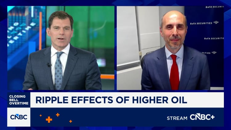 Oil prices plunge below 0 after Trump agrees to Iran ceasefire