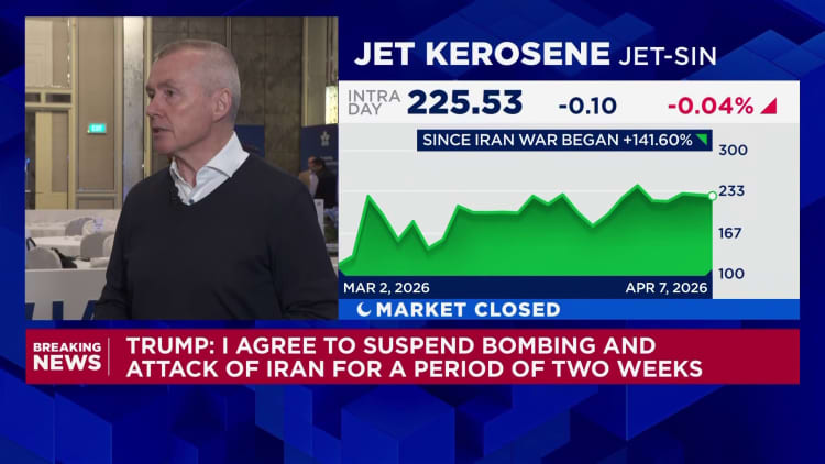 Airports could face a jet fuel crunch within 3 weeks, industry warns