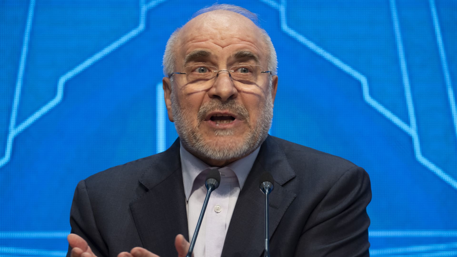 Trump goes from opening the Strait of Hormuz to blockading it