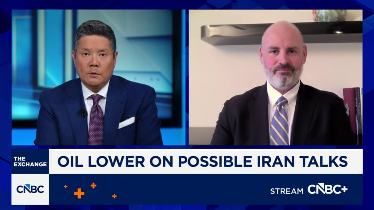 Trump says Israel and Lebanon leaders to hold talks after first high-level meeting in decades