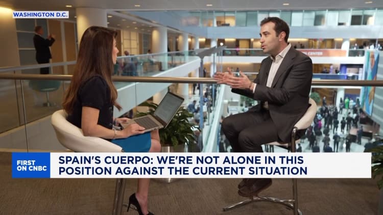 Central bankers, politicians warn of global risks as Iran war drags on