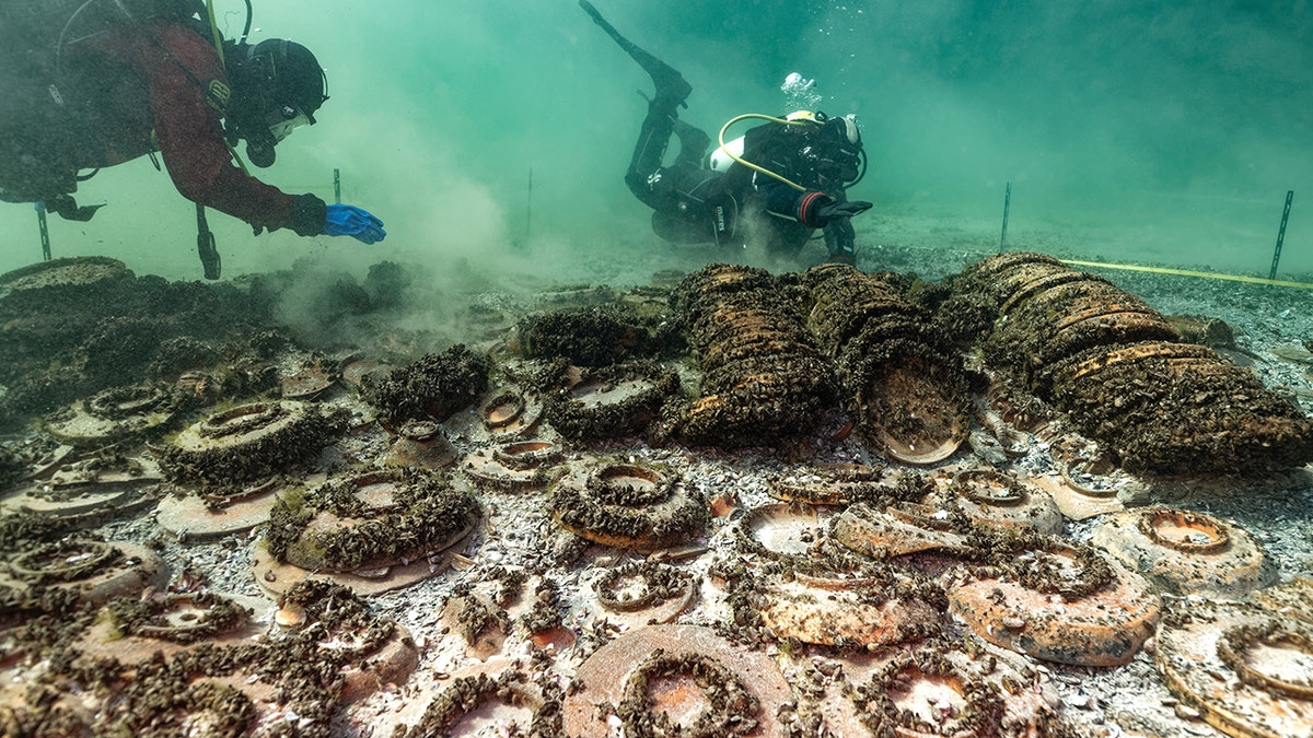 Well-preserved 2,000-year-old Roman shipwreck found at bottom of Swiss lake