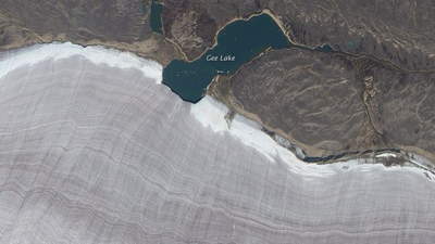 Earth from space: NASA captures mini lake carving into Canada’s 20,000-year-old ice mass |