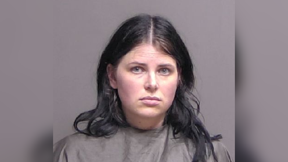 Florida fake nurse who treated 4,400 patients gets probation, no jail