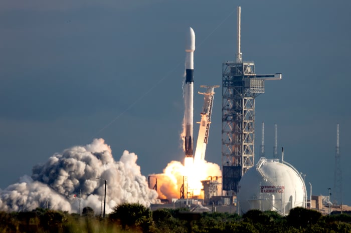 SpaceX Could Be the Ultimate Meme Stock. Investors Should Avoid This Unprecedented IPO.