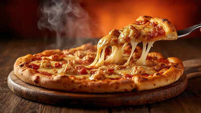 Shocking end after 50 years: Famous pizza chain suddenly shuts all locations as bankruptcy filing triggers total collapse |